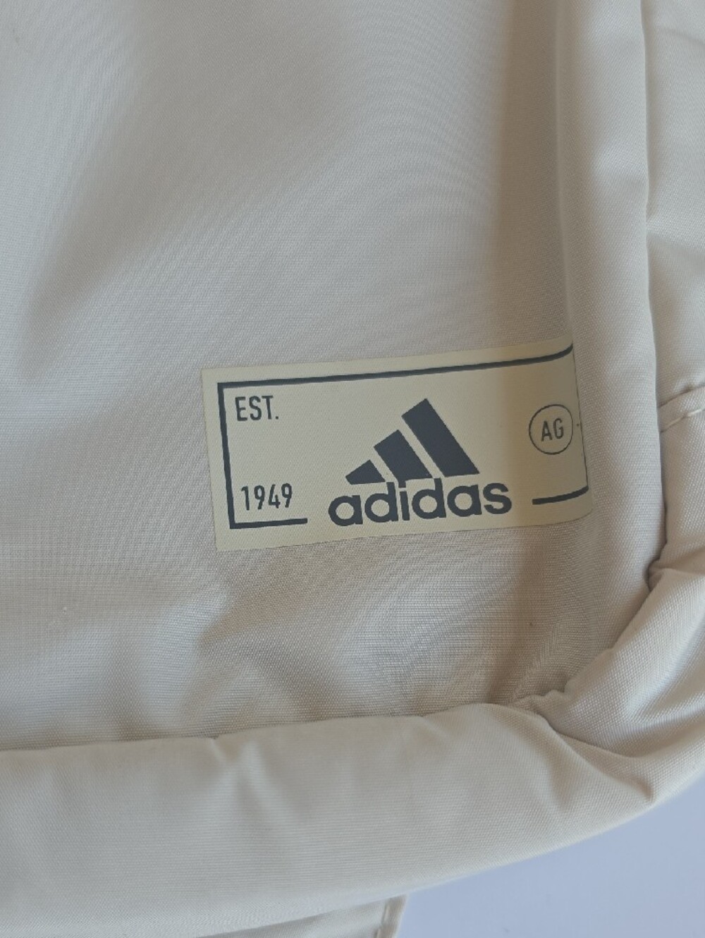 Adidas Essentials Sling Crossbody Bag Beige Multi Pocket Strap Pouch - Picture 2 of 13